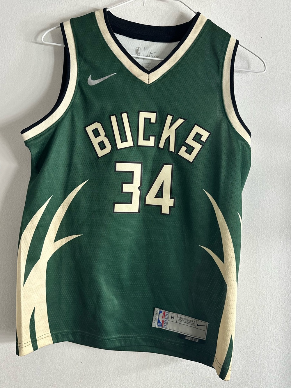 NBA Nike Green Cream Earned Edition Jersey
Antetokounmpo